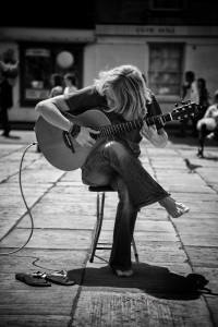 bare foot guitar player - bath streetphotography