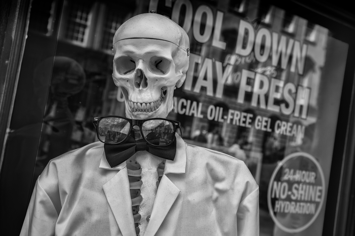 cool down stay fresh - UK street Photography