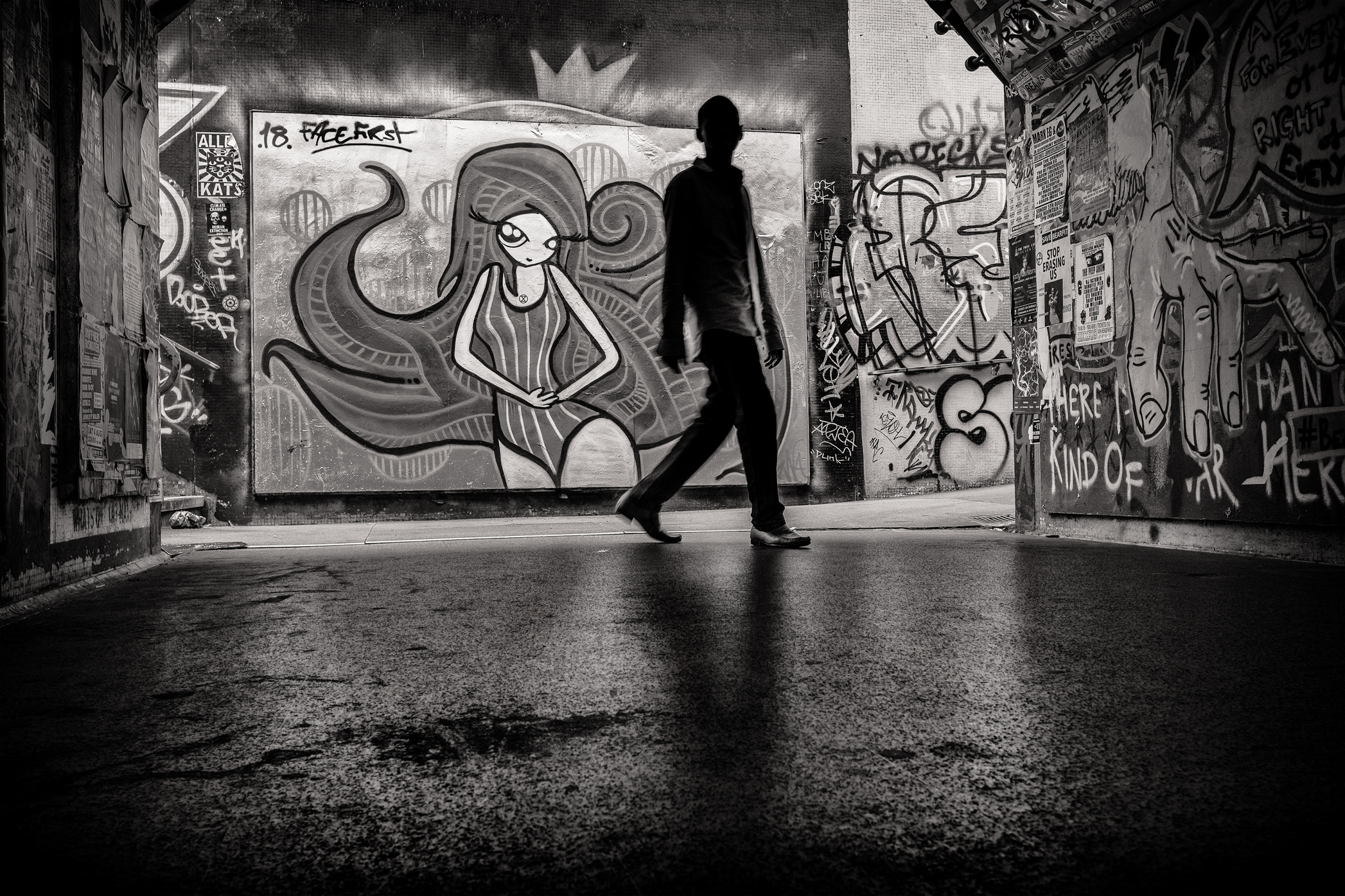 face first-Uk street photography